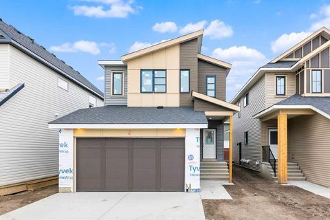 111 Chinook Winds Manor SW Airdrie AB T4B 5P9