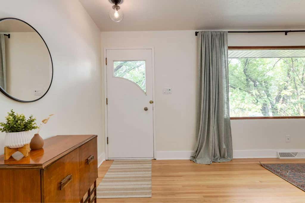 Photo of 131 Thorncrest Road NW, Calgary, AB T2K 3B5 (MLS # A2332054)