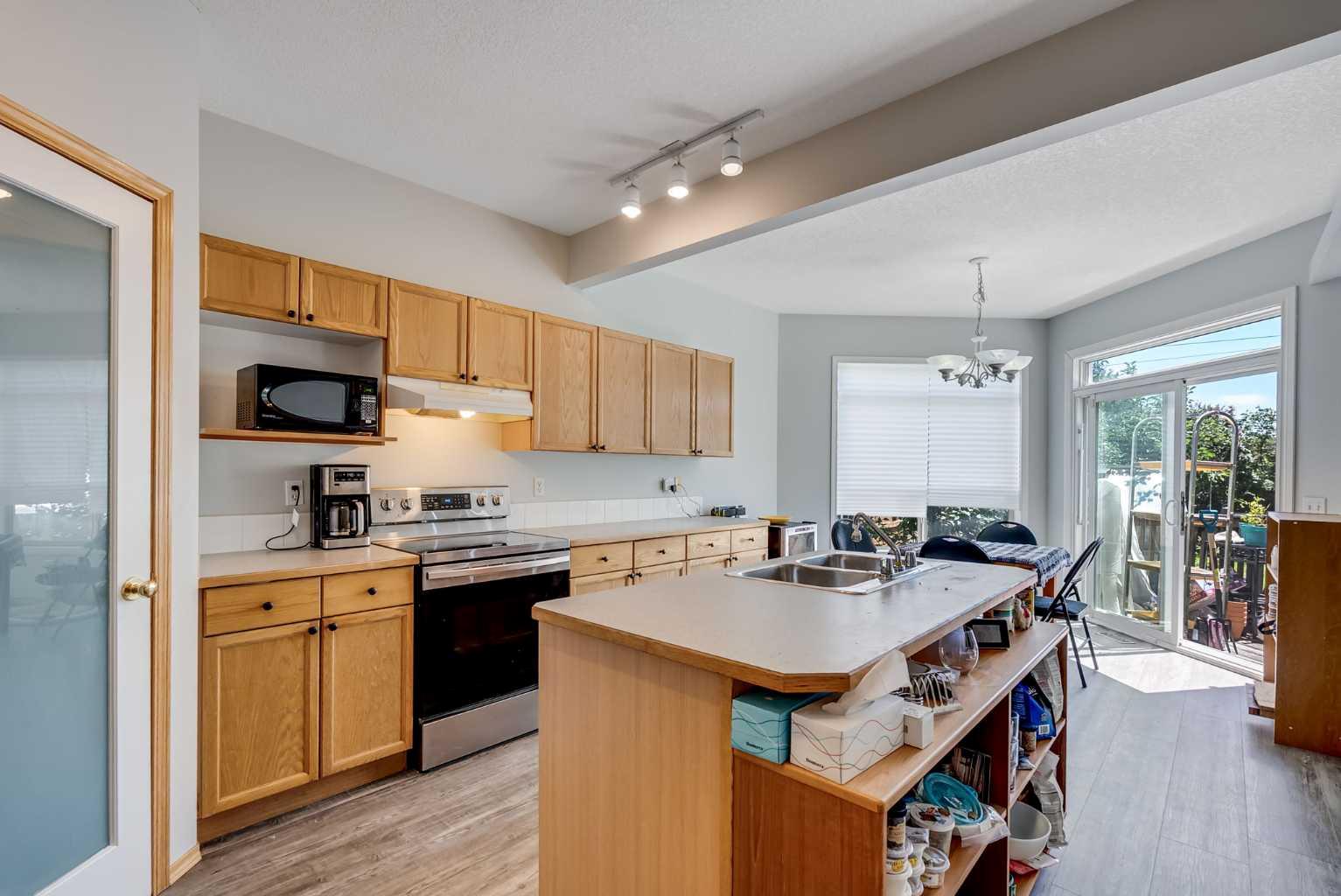 105 MARTHA'S HAVEN Green NE