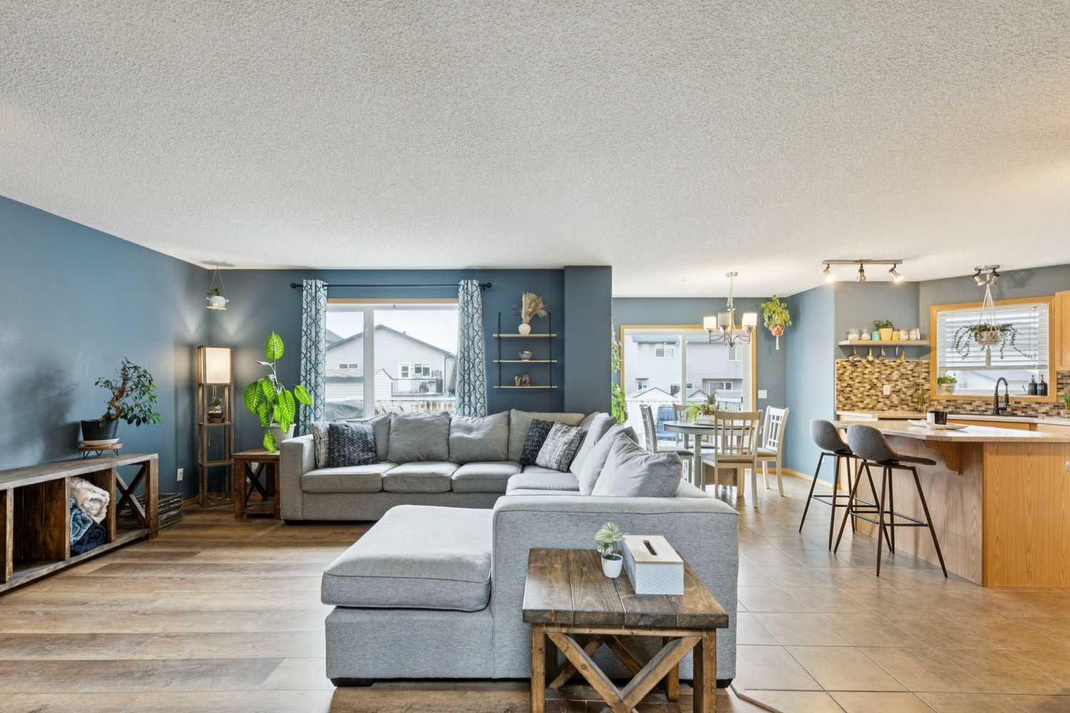 515 Stonegate Road NW