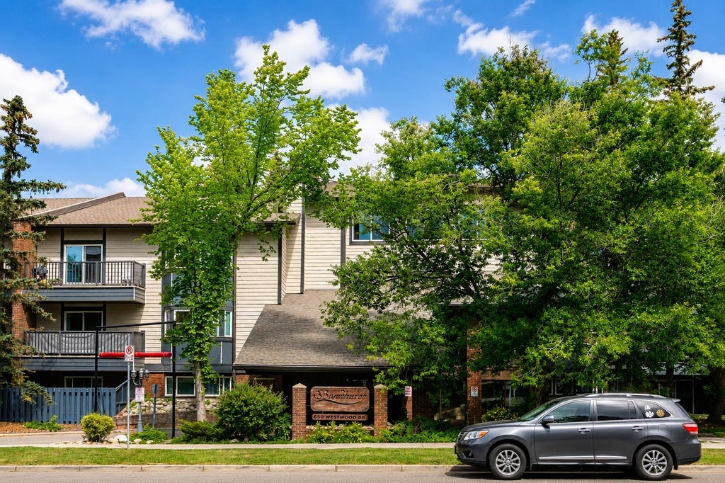 Photo of 550 Westwood Drive SW #305, Calgary, AB T3C 3T9 (MLS # A2334800)
