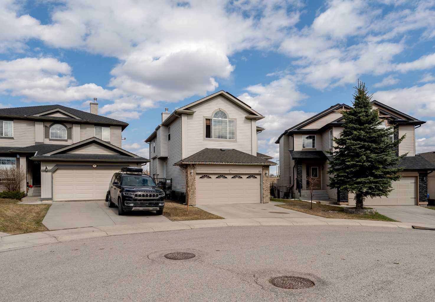 93 Tuscany Meadows Place NW