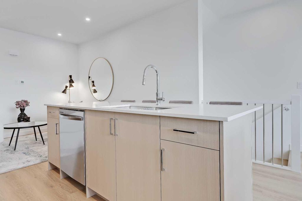 Photo of 828 8 Avenue NE #2, Calgary, AB T2E 9E2 (MLS # A2282706)