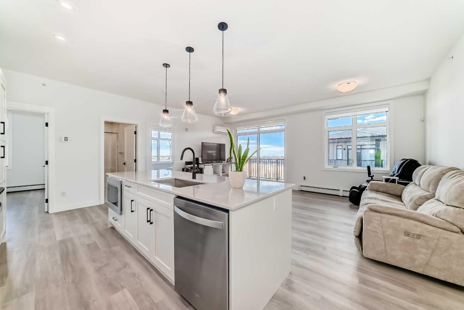 200 Seton Circle SE 2416