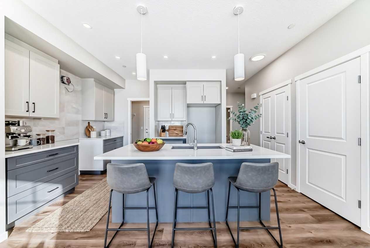 148 Hotchkiss Common SE