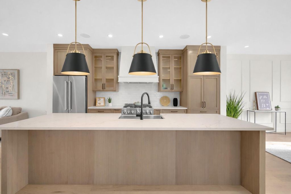 Photo of 8140 47 Avenue NW, Calgary, AB T3B 1Z5 (MLS # A2288084)