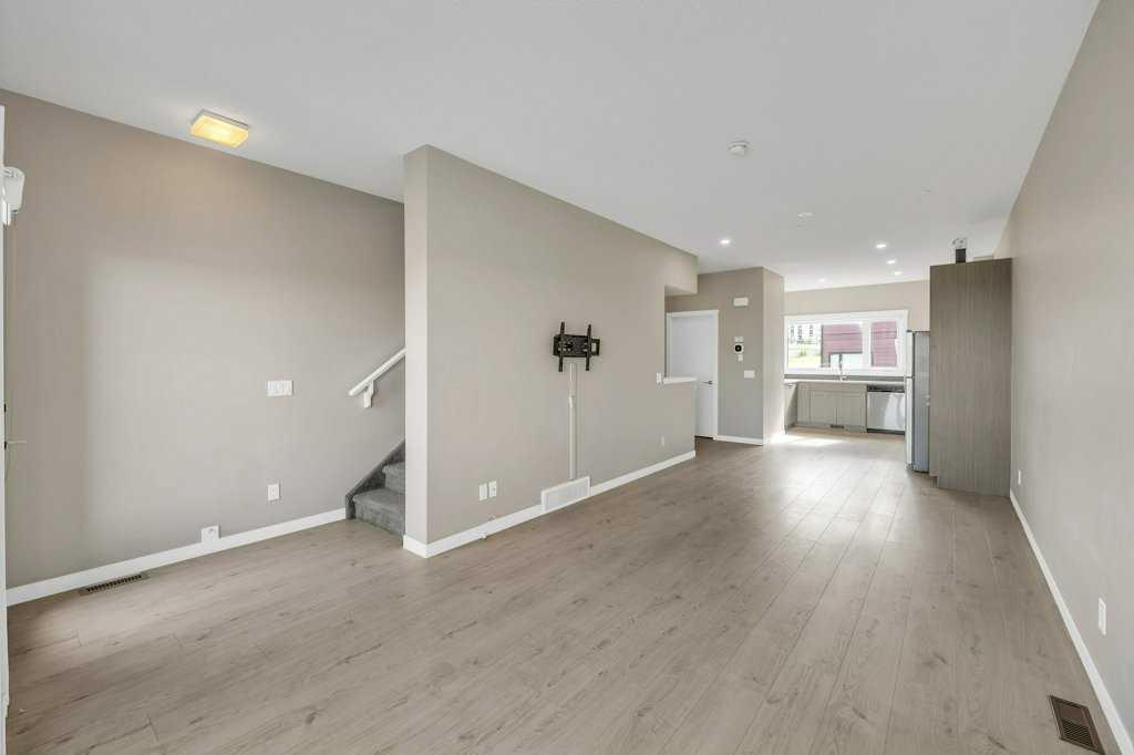 218 Sherwood Square NW 903