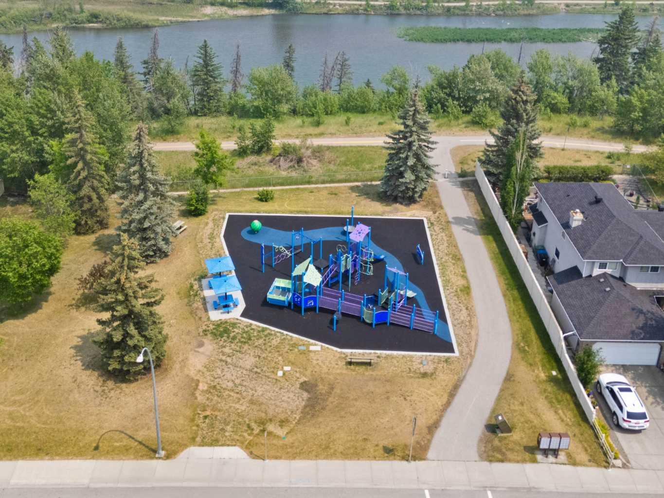 103 Diamond Court SE