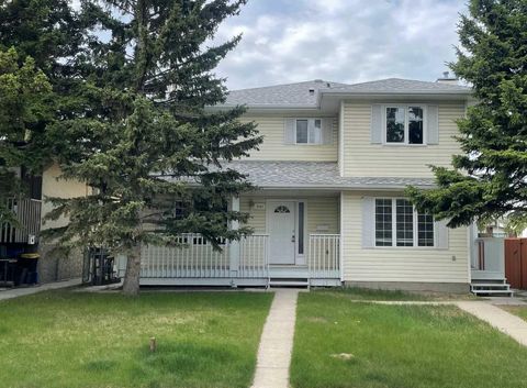 Photo of 3103 39 Street SW, Calgary, AB T3E 3G9 (MLS # A2298246)