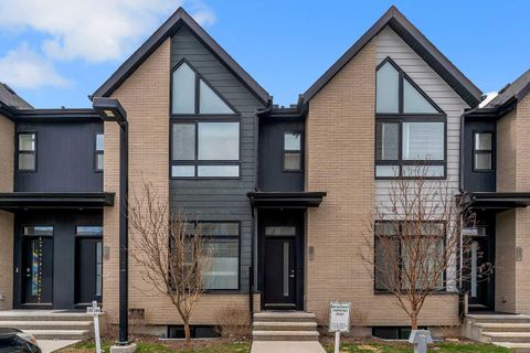 Photo of 136 Sage Meadows Gardens NW, Calgary, AB T3P 1K2 (MLS # A2307928)