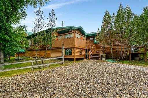 Photo of 240 Essex Street, Carbon, AB T0M 0L0 (MLS # A2342693)