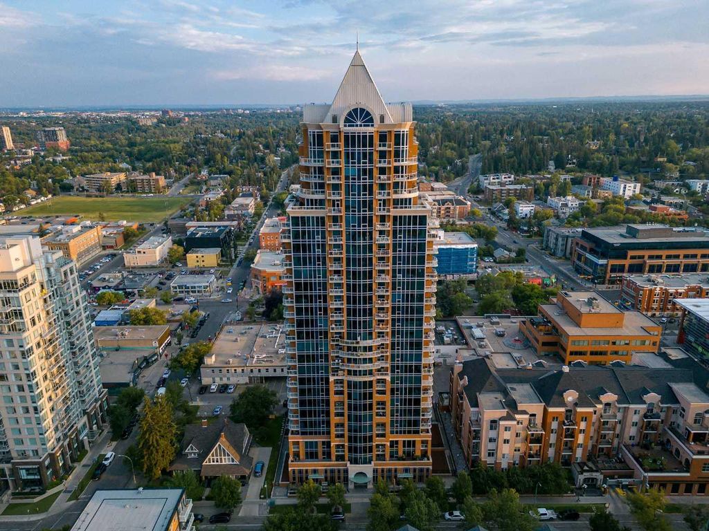 Photo of 817 15 Avenue SW #803, Calgary, AB T2R 0H8 (MLS # A2326126)