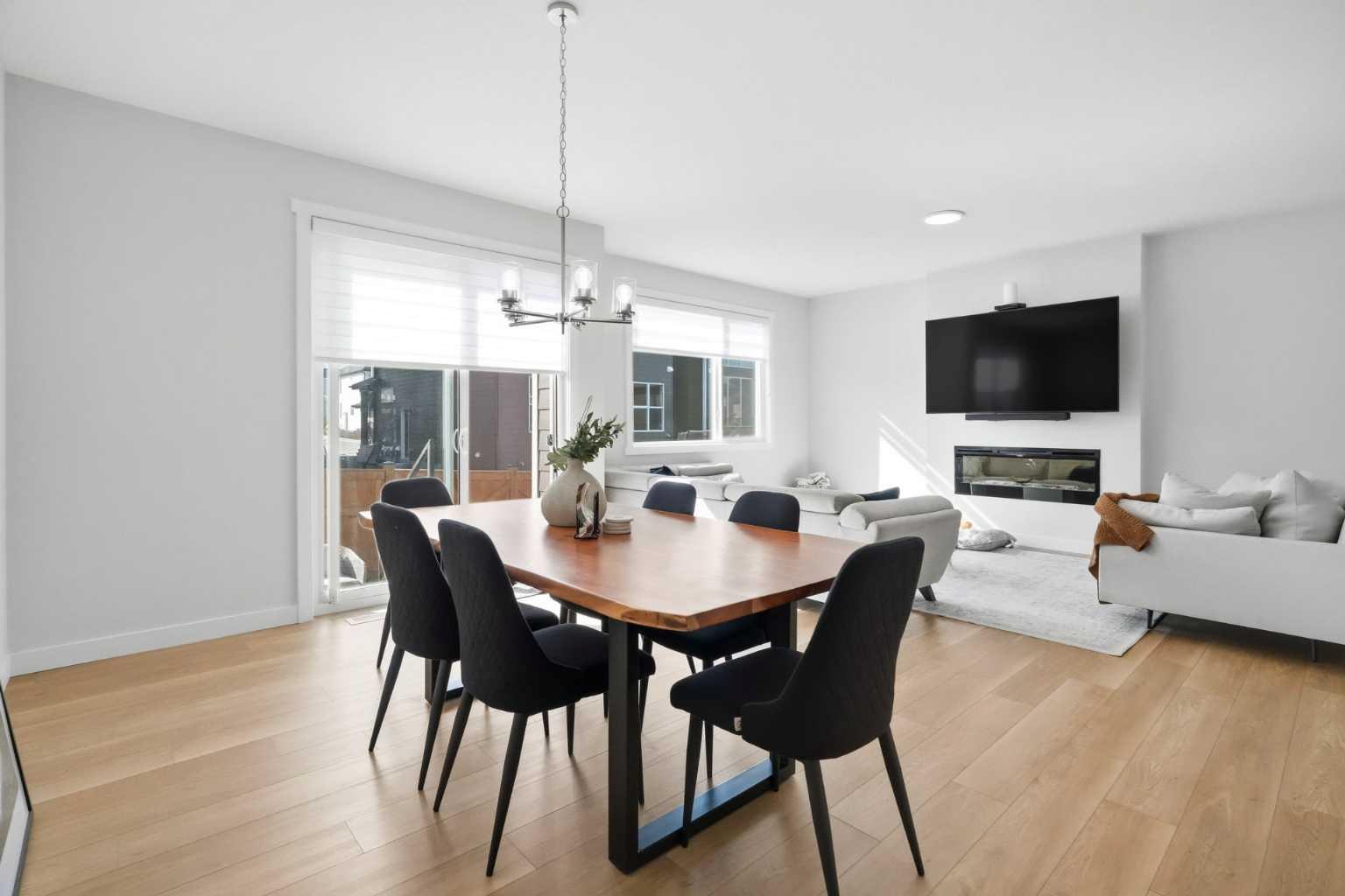 107 Versant View SW