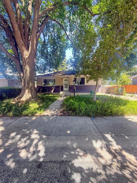 Photo of 2411 5 Avenue N, Lethbridge, AB T1H 0N8 (MLS # A2327473)