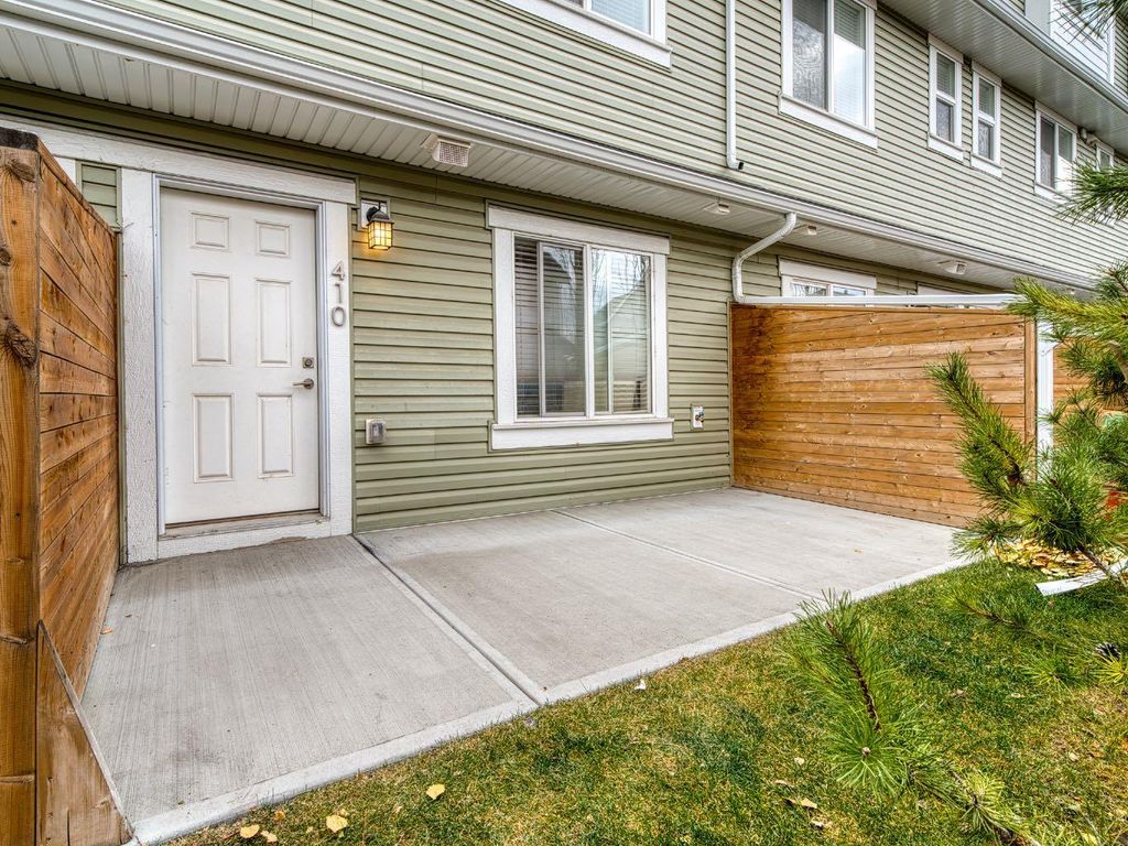 Photo of 410 Copperstone Manor SE, Calgary, AB T2Z 5G3 (MLS # A2281844)