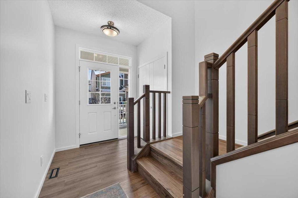 Photo of 144 Carringham Way NW, Calgary, AB T3P 1V5 (MLS # A2354452)