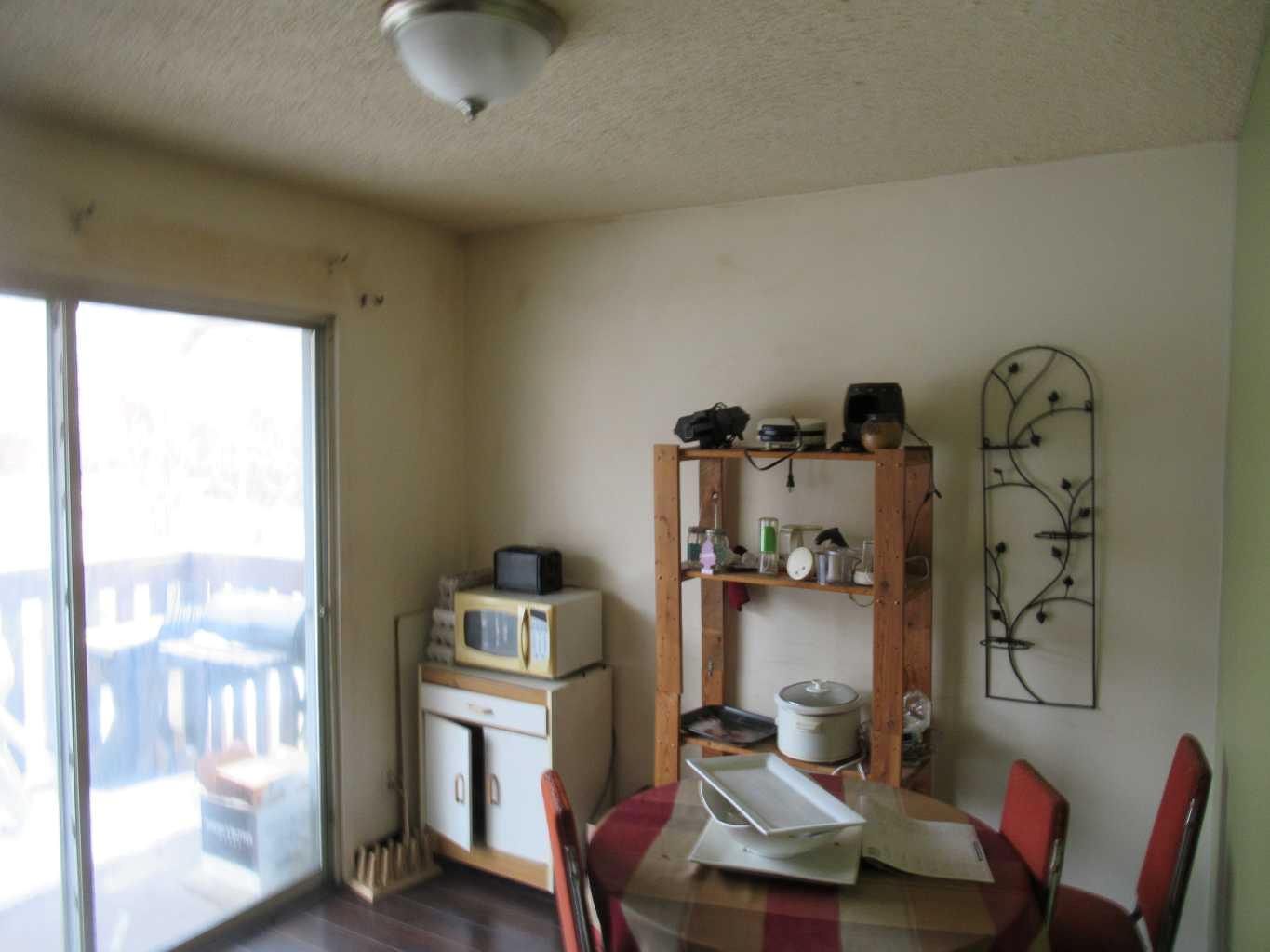 420 Center Street N 18