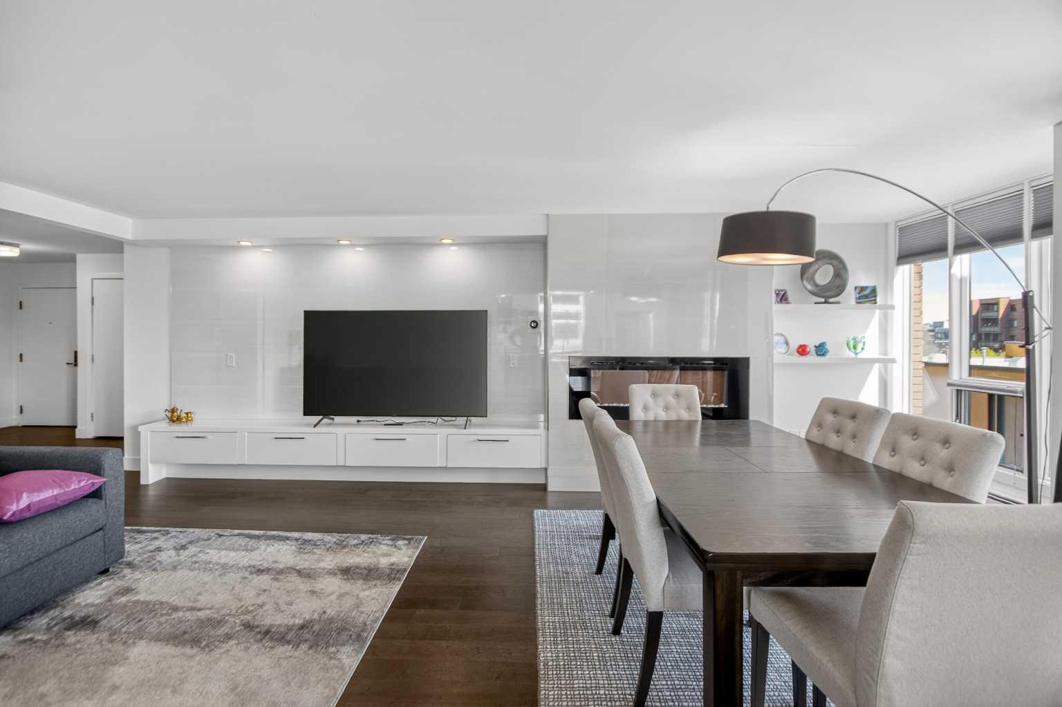 1001 14 Avenue SW 702