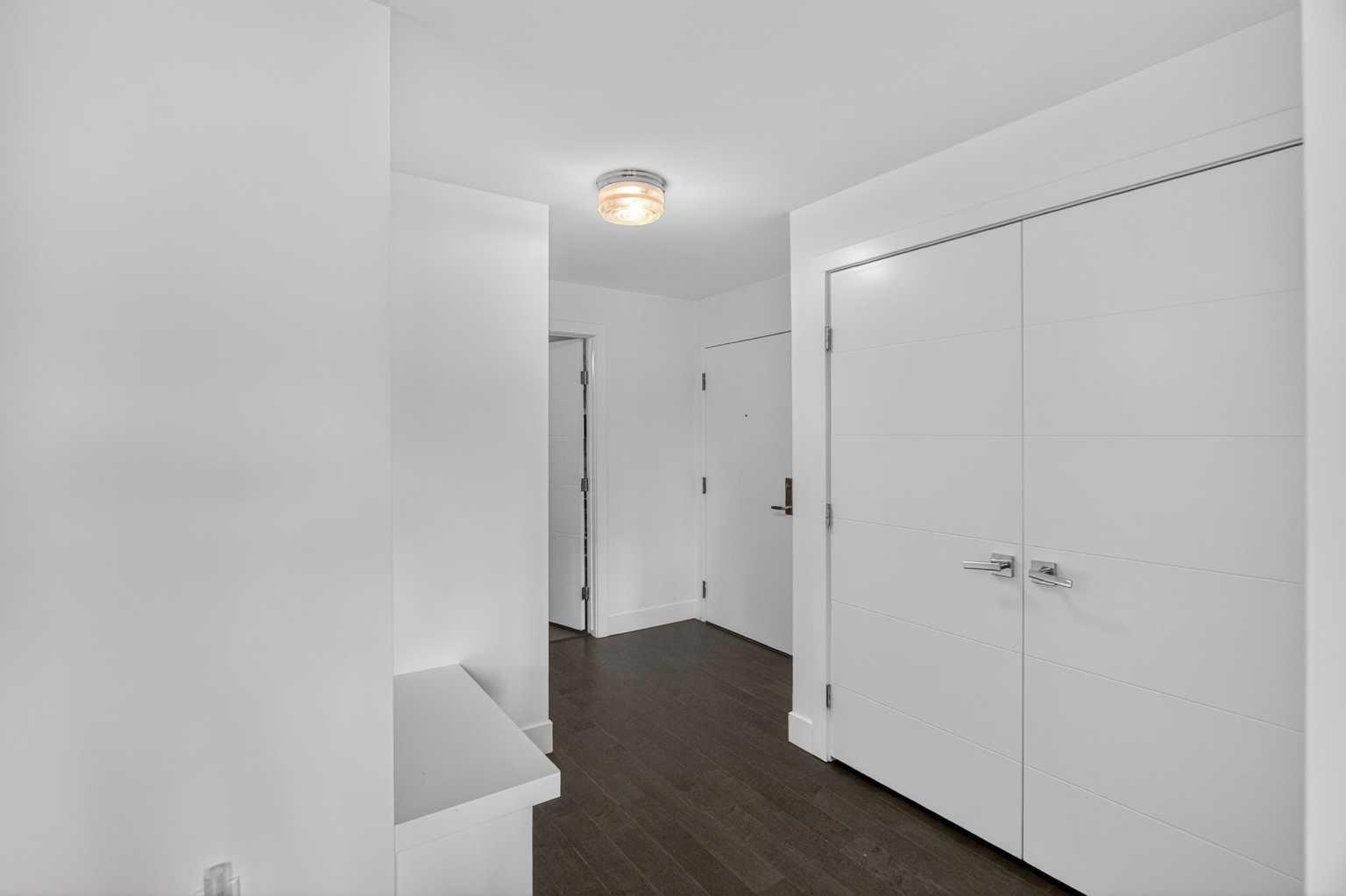 1001 14 Avenue SW 702