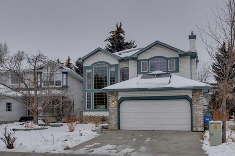 10916 Valley Springs Road NW Calgary AB T3B 5P7