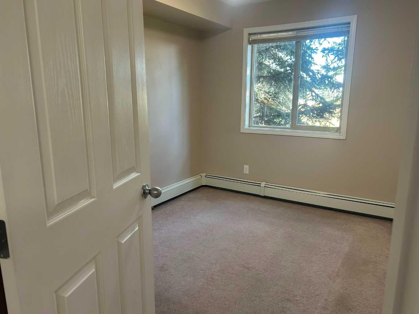 355 Taralake Way NE 105