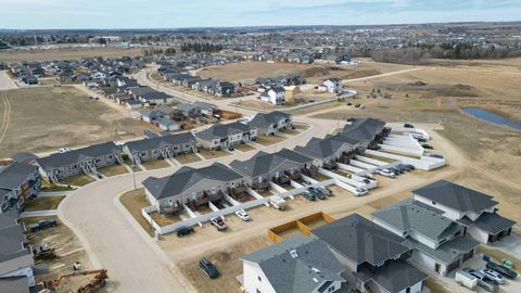 17-29 ATHENS Road Blackfalds AB T4M 0N4