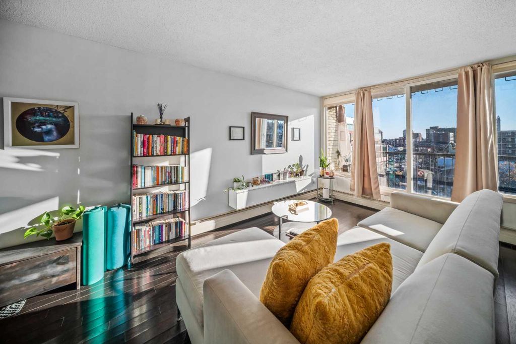 Photo of 505 19 Avenue SW #504, Calgary, AB T2S 0E4 (MLS # A2288993)