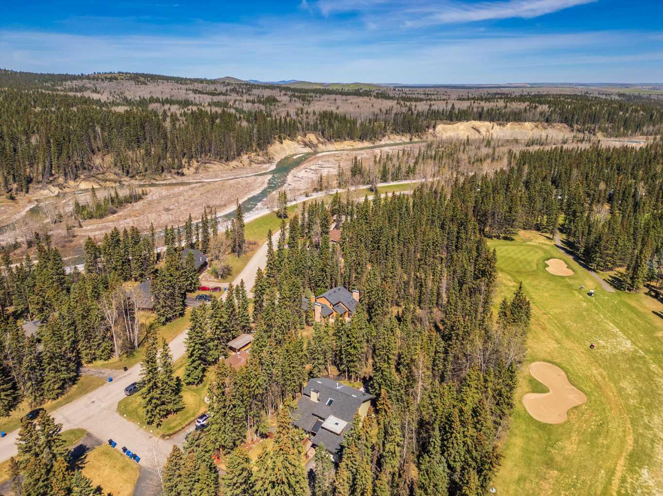 76 Redwood Meadows Drive