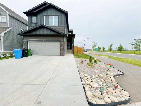 Photo of 10 Verity Landing SW, Calgary, AB T2Y 0T1 (MLS # A2346404)