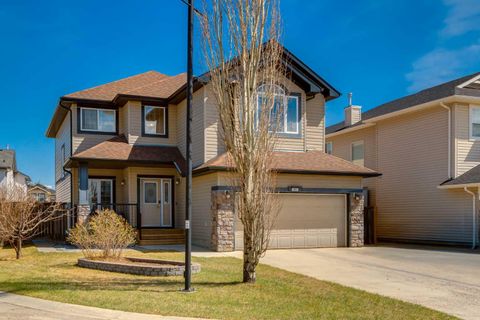 Photo of 195 Willowmere Close, Chestermere, AB T1X 1S2 (MLS # A2309056)