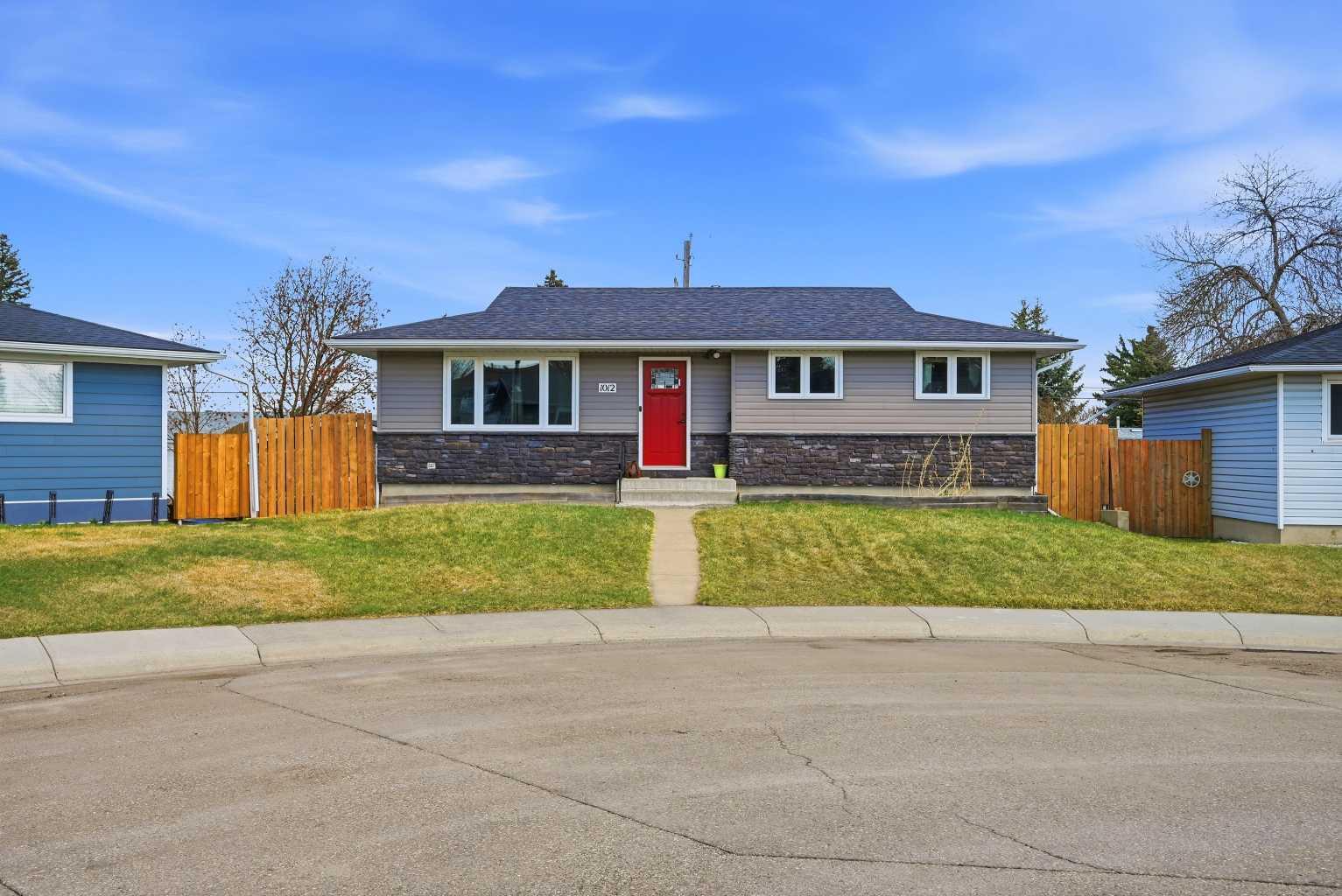 1012 Riddell Place SE