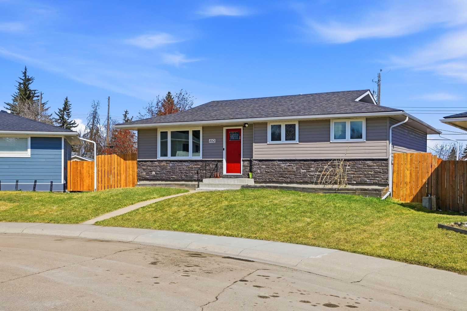 1012 Riddell Place SE