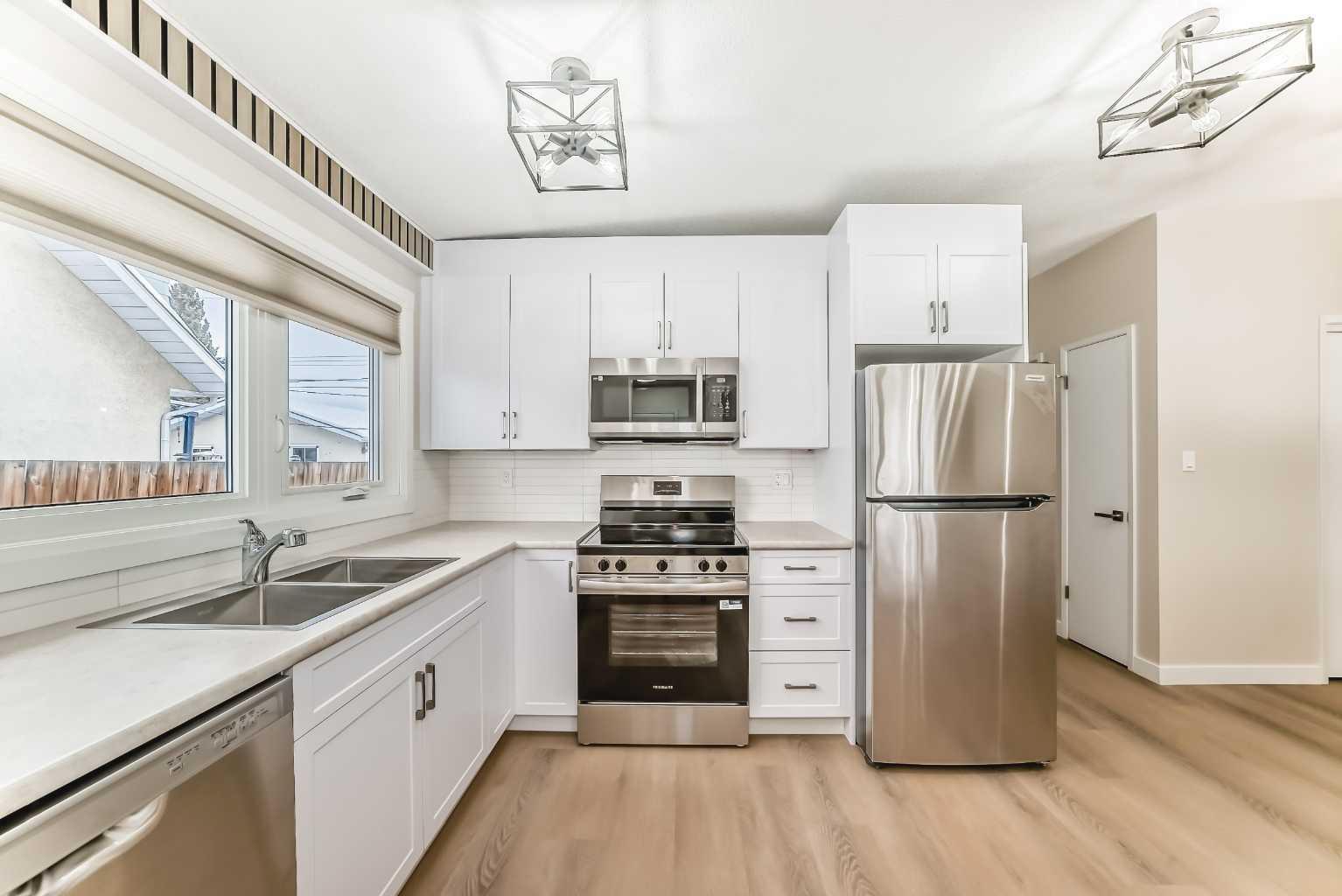 7406-7408 Hunterfield Road NW