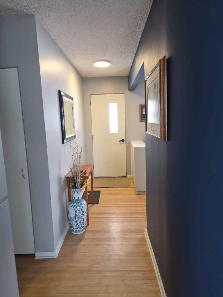 126 Springwood Drive SW