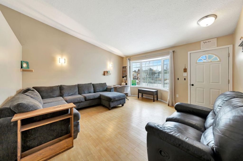 Photo of 207 3rd Avenue E, Neilburg, SK S0M 2C0 (MLS # A2294907)