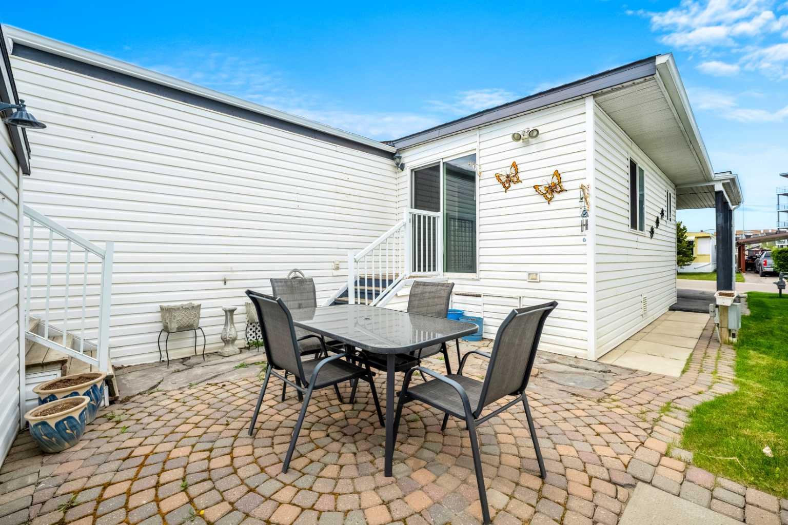 99 Arbour Lake Road NW 86