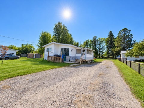 Photo of 424 68 Street, Edson, AB T7E 1M7 (MLS # A2333623)