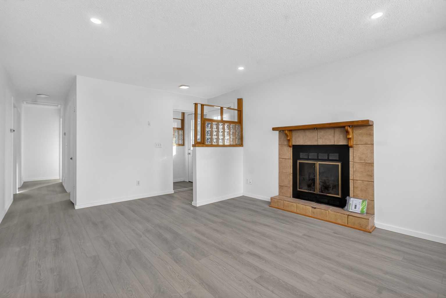 3283 Dover Ridge Drive SE