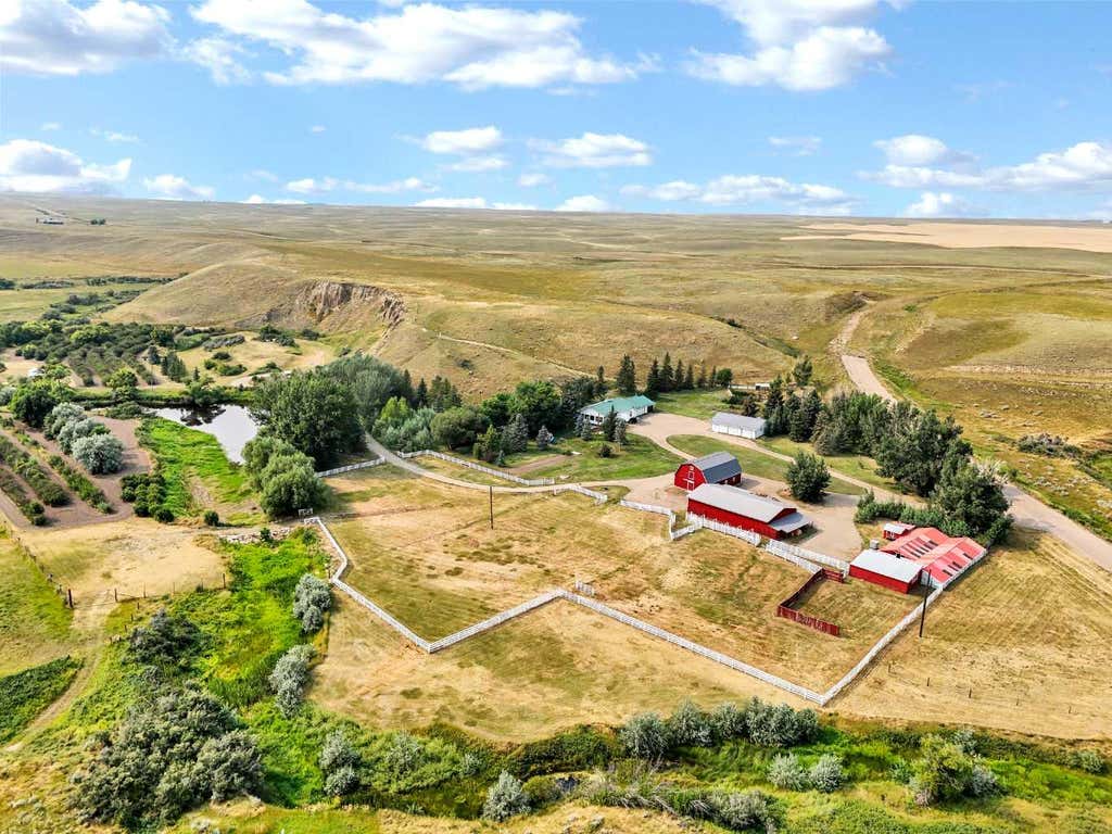 Photo of 11204 Highway 41, Rural Cypress County, AB T0J 1V0 (MLS # A2337096)