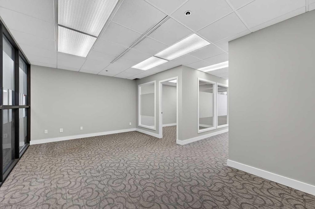 Photo of 1109 17 Avenue SW #202, Calgary, AB T2T 0B4 (MLS # A2289932)