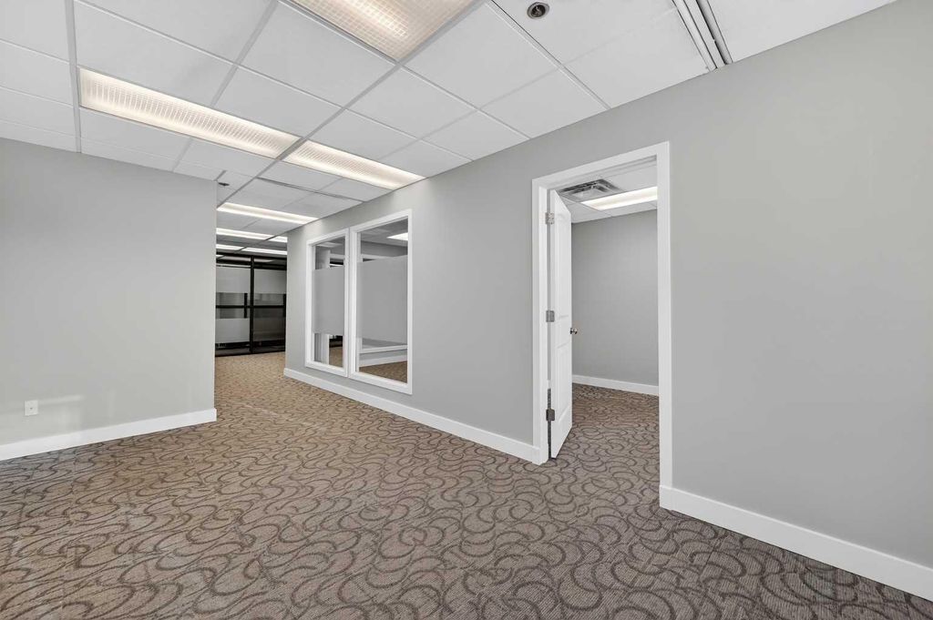 Photo of 1109 17 Avenue SW #202, Calgary, AB T2T 0B4 (MLS # A2289932)