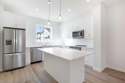 Photo of 1750 Rangeview Drive SE #115, Calgary, AB T3S 0X3 (MLS # A2261672) Photo of 1750 Rangeview Drive SE #115, Calgary, AB T3S 0X3 (MLS # A2261672)