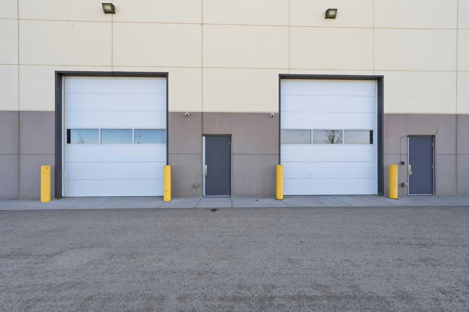 10748 74 Street SE 110,114