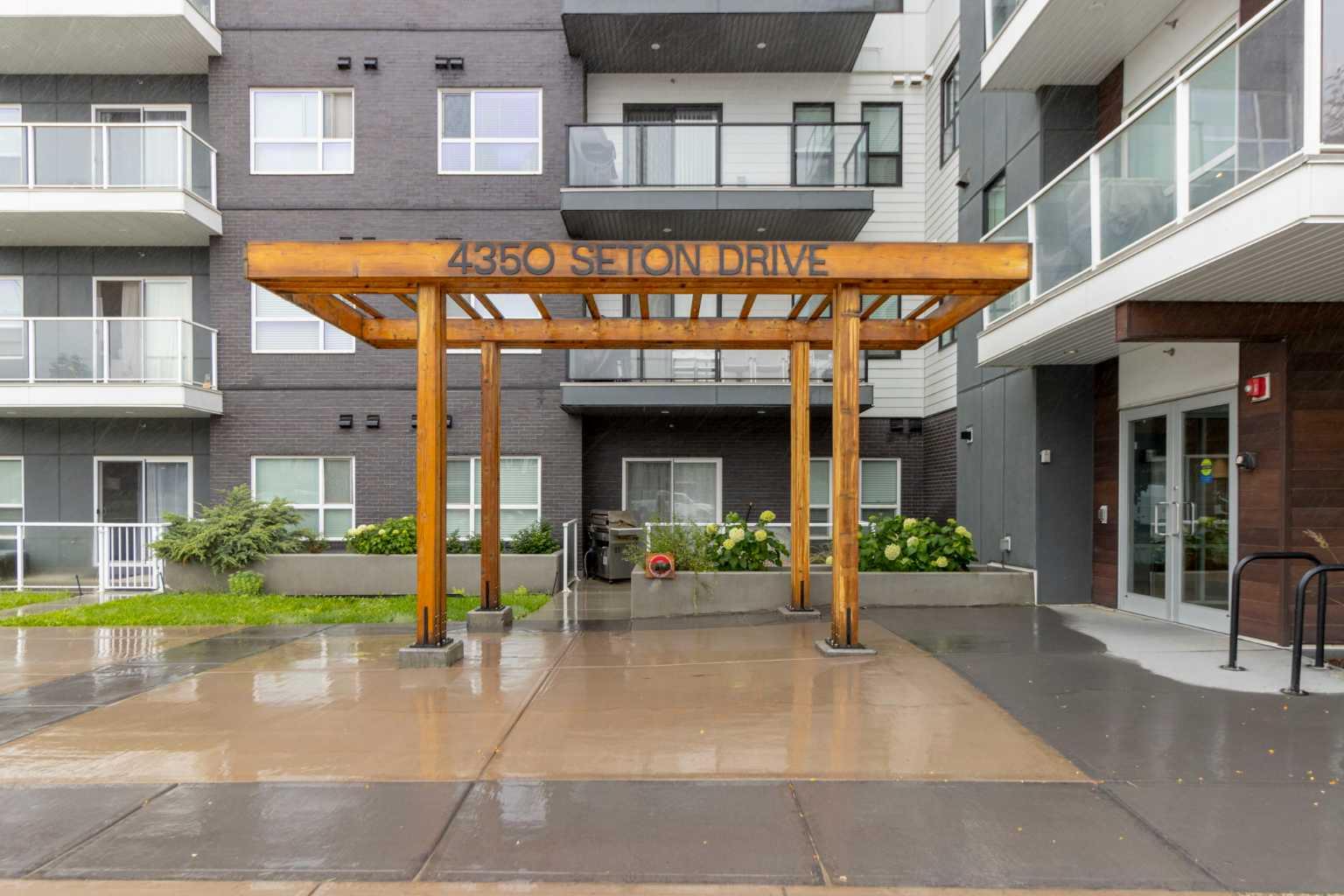 4350 Seton Drive SE 421