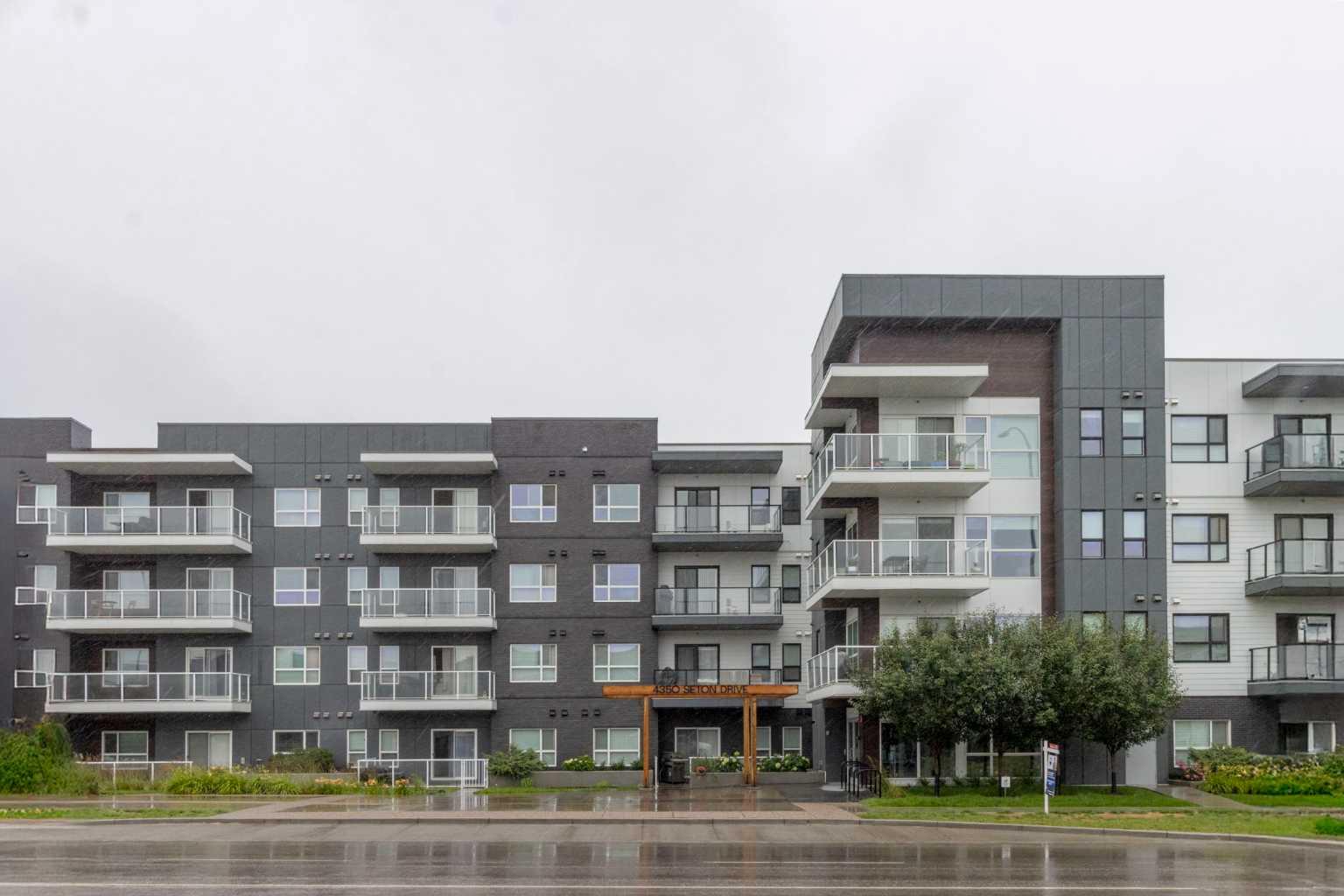 4350 Seton Drive SE 421