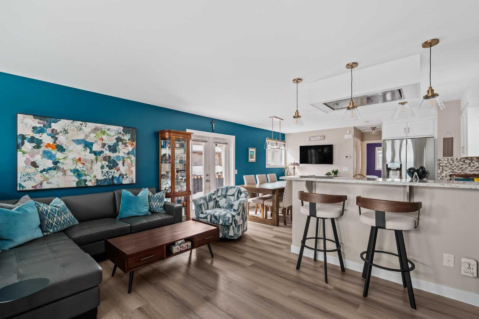 60 HUNTERHORN Crescent NE