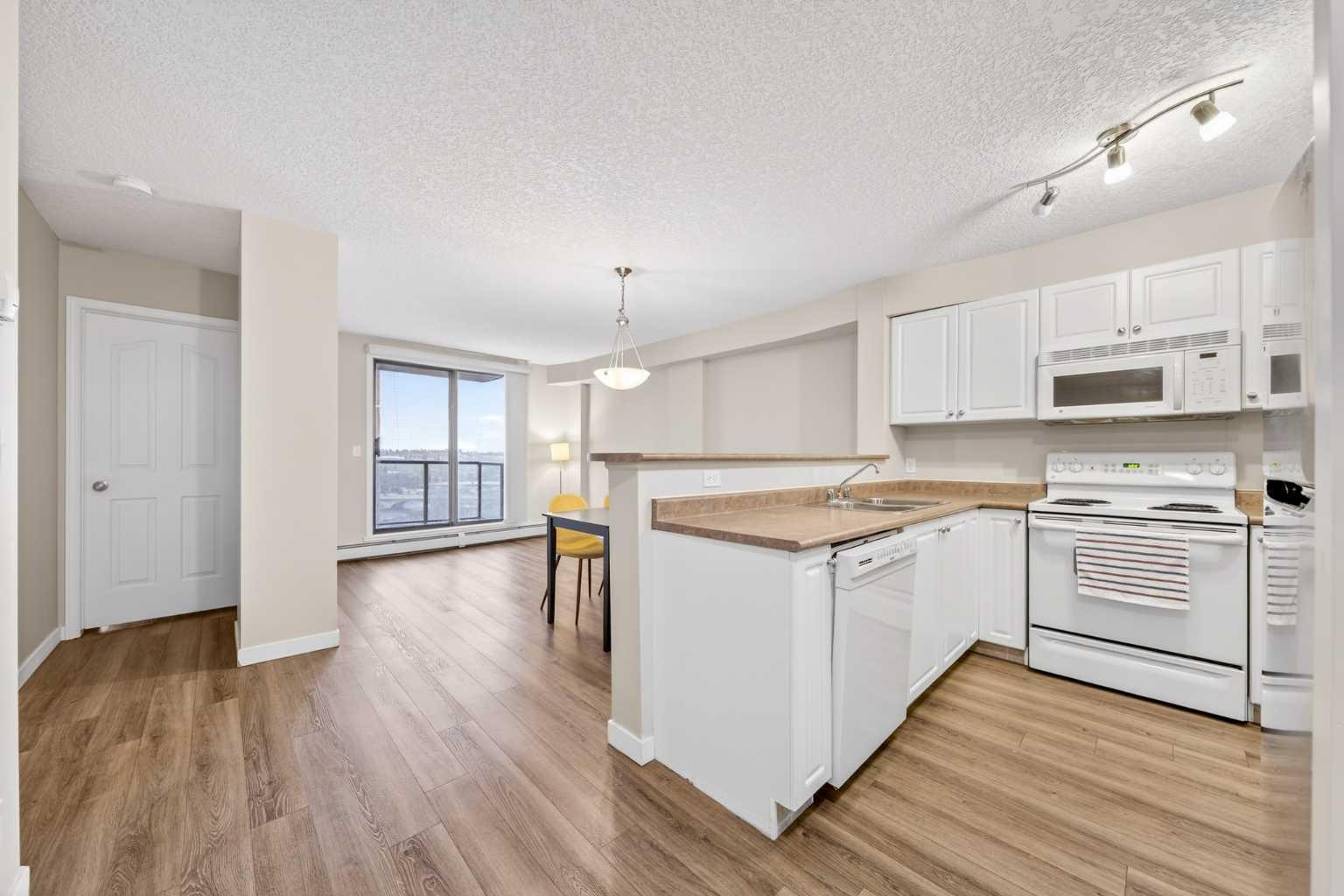 1111 6 Avenue SW 1106