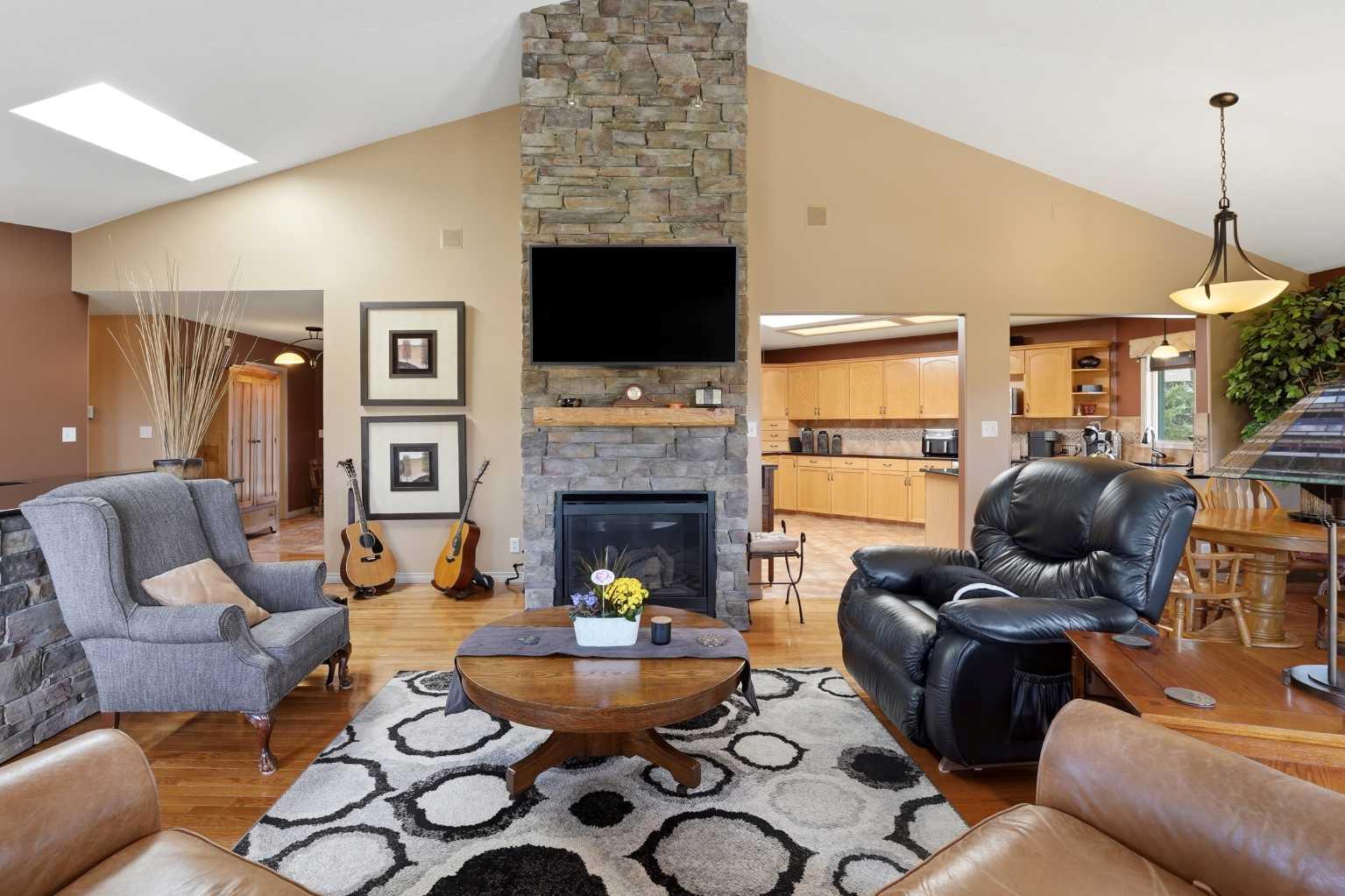 252072 Township Road 431A