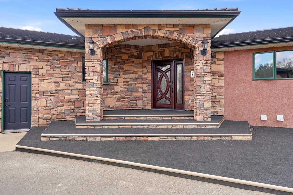 Photo of 252072 Township Road 431A, Rural Ponoka County, AB T4J 1R1 (MLS # A2310168)