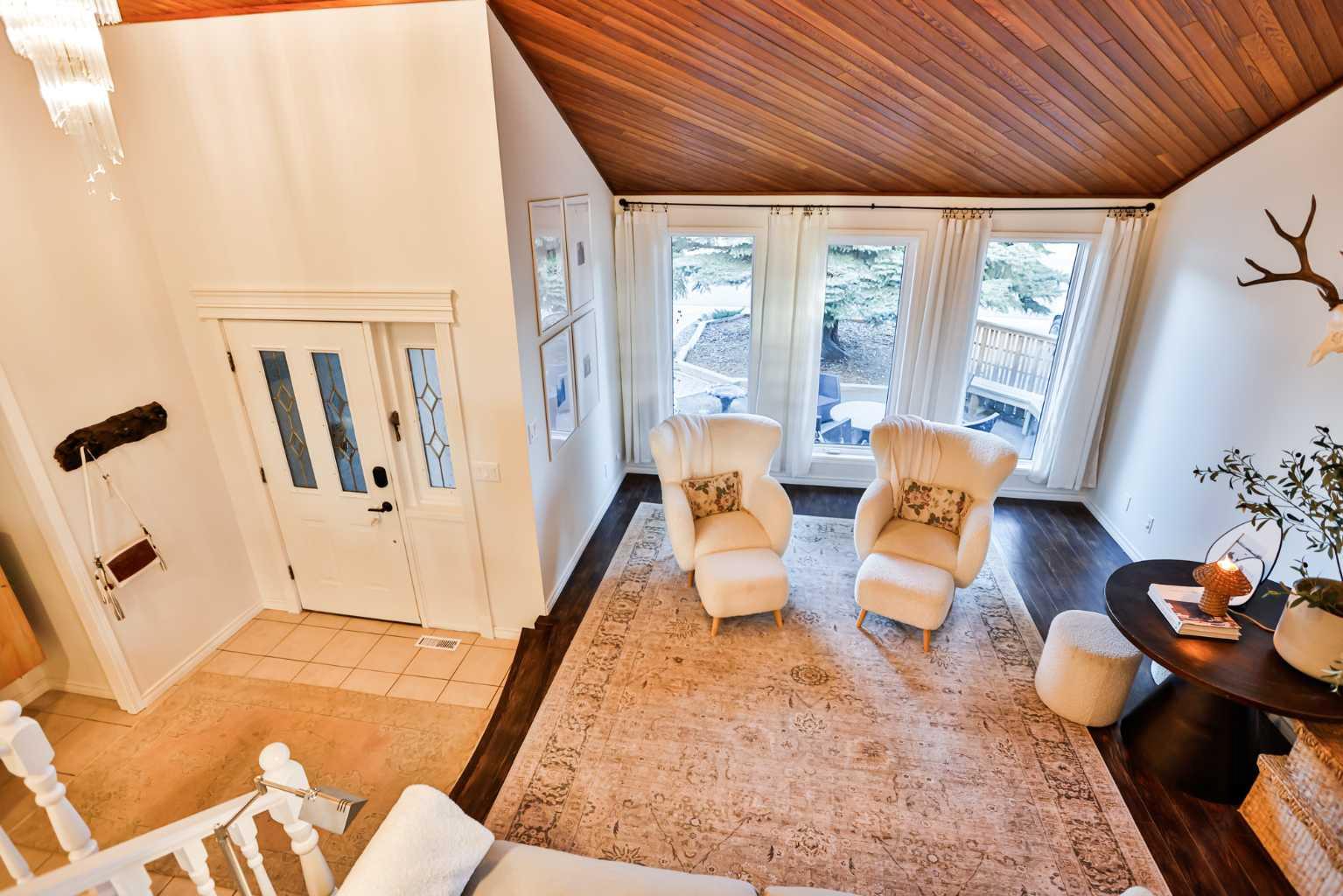 70 Sherwood Boulevard W